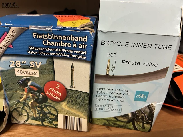 Lot 255 - lot fietsbinnenbanden - afbeelding 3 van  4