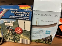 Lot 255 - lot fietsbinnenbanden - afbeelding 3 van  4