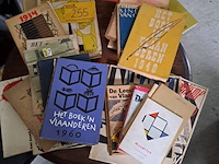 Lot 255 - lot oude vlaamse boeken jaren 40 - afbeelding 1 van  1