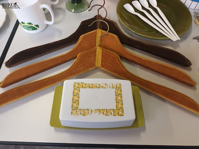 Lot 255 - retro decoratie en huisraad. 70 stuks - afbeelding 3 van  9