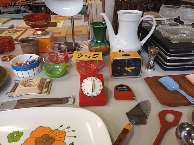 Lot 255 - retro decoratie en huisraad. 70 stuks - afbeelding 9 van  9