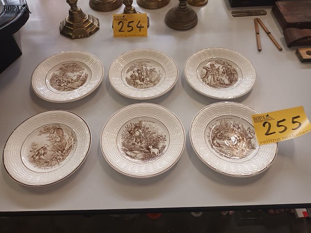 Lot 255 - sierborden. 6 stuks - afbeelding 1 van  4