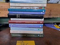 Lot 256 - lot boeken religie - afbeelding 1 van  1
