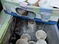 Lot 256 - lot glazen circa 15 en mokken circa 30 stuks - afbeelding 2 van  3