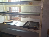 Lot 256 - metalen rek - afbeelding 1 van  1