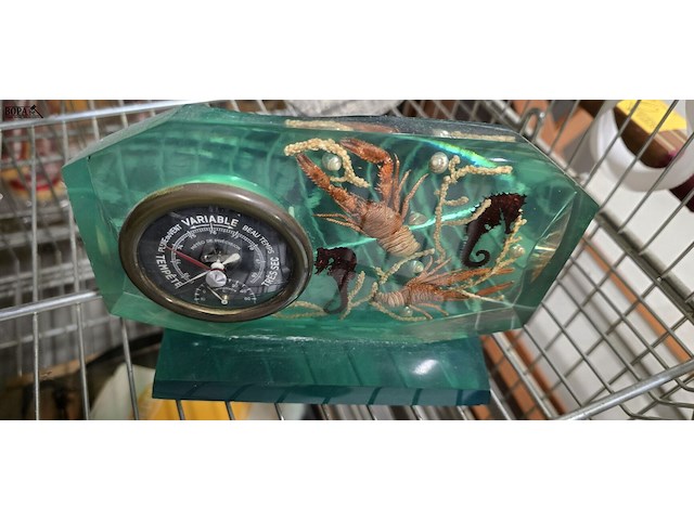 Lot 257 - koperen bedpan en 3 barometers - afbeelding 3 van  4