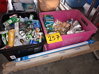 Lot 257 - lampen. 2 bakken