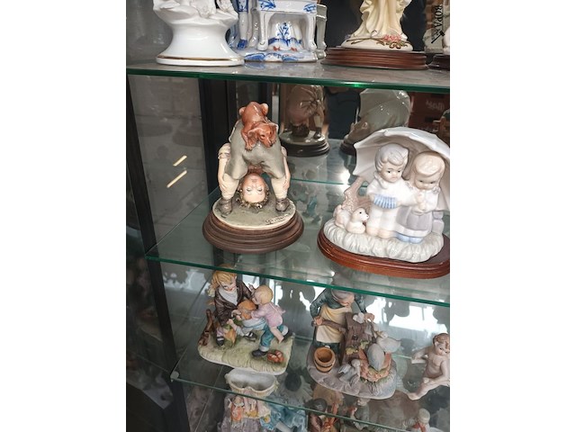 Lot 257 - porseleinen beeldjes. 40 stuks - afbeelding 6 van  6