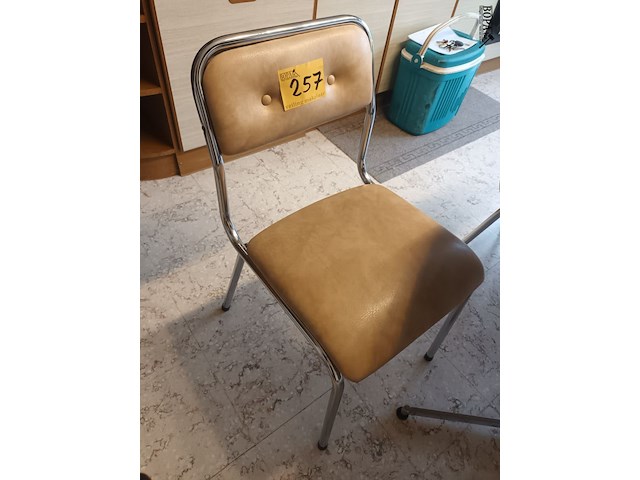 Lot 257 - retro keukenstoelen. 6 stuks - afbeelding 1 van  4