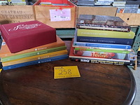 Lot 258 - lot kookboeken (seizoenen, koffie, bbq) - afbeelding 1 van  1