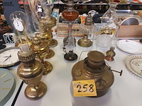 Lot 258 - olielampen in koper. 10 stuks - afbeelding 1 van  5