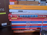Lot 259 - lot kookboeken (sos piet, j. meus, p. goossens, de zilveren - afbeelding 2 van  3