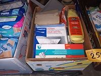 Lot 259 - poetsmateriaal en huisraad - afbeelding 3 van  4