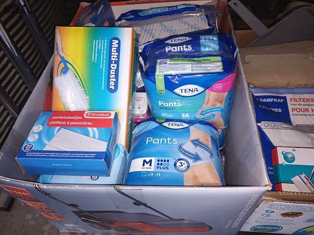 Lot 259 - poetsmateriaal en huisraad - afbeelding 4 van  4