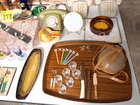 Lot 259 - retro en vintage huisraad. 60 stuks - afbeelding 3 van  7