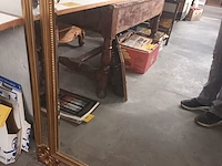 Lot 259 - spiegel in vergulde lijst - afbeelding 4 van  5