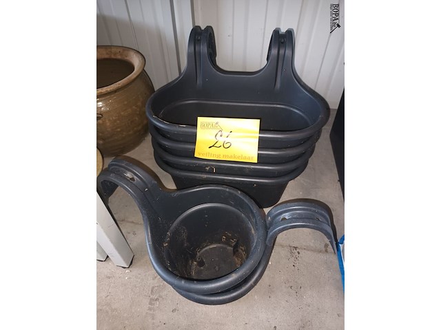 Lot 26 - balkonbakken. 6 stuks - afbeelding 1 van  3