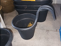 Lot 26 - balkonbakken. 6 stuks - afbeelding 2 van  3