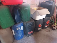 Lot 26 - bidons en bidons met producten. 11 stuks - afbeelding 2 van  5