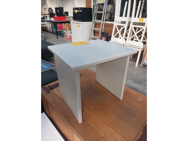 Lot 26 - bijzettafeltje - afbeelding 3 van  3