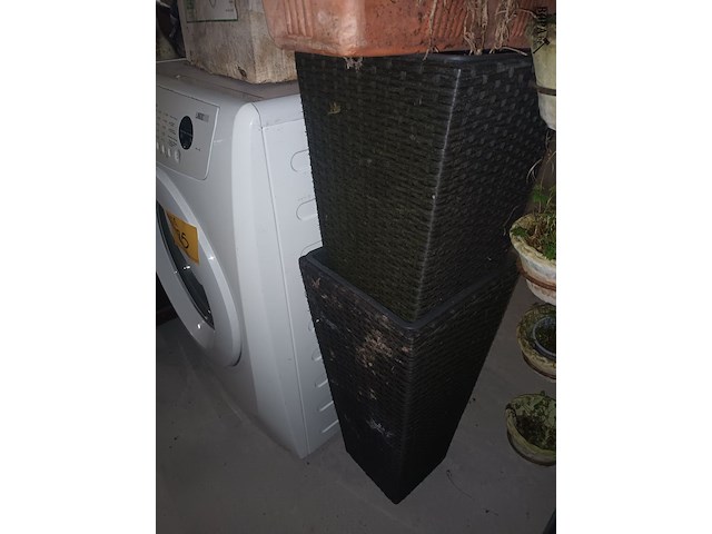 Lot 26 - bloembak en bloempotten - afbeelding 3 van  3