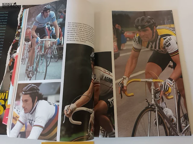 Lot 26 - boeken wielrennen. 2 stuks - afbeelding 3 van  7