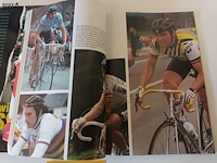 Lot 26 - boeken wielrennen. 2 stuks - afbeelding 3 van  7