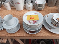 Lot 26 - borden en tassen. 20 stuks