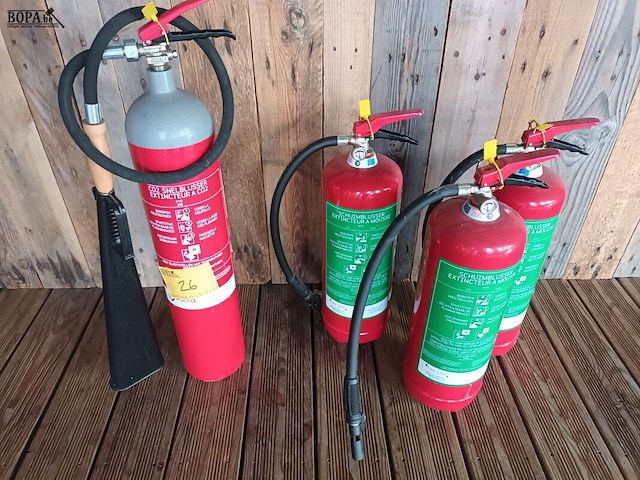 Lot 26 - brandblusapparaat. 4 stuks - afbeelding 1 van  3