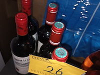 Lot 26 - flessen rode wijn pomerol. 5 stuks - afbeelding 2 van  4