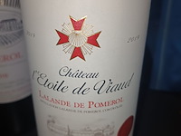 Lot 26 - flessen rode wijn pomerol. 5 stuks - afbeelding 4 van  4