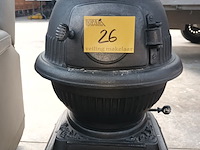 Lot 26 - gietijzeren kolenkachel - afbeelding 4 van  8