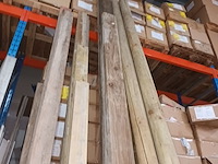 Lot 26 - houten balk. 4 stuks - afbeelding 3 van  3