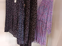 Lot 26 - kleedjes en bloes maat 38. 4 stuks