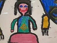 Lot 26 - kleurrijk kinderschilderij - afbeelding 2 van  2