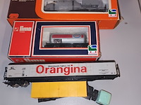 Lot 26 - lima vrachtwagens en aanhangwagens. 5 stuks