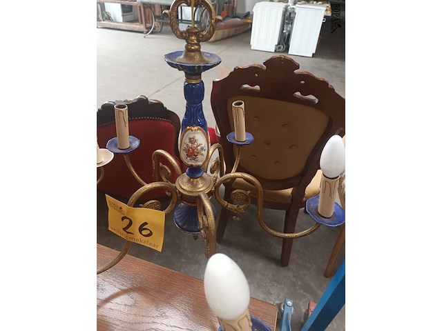 Lot 26 - luster koper met blauw porselein - afbeelding 4 van  4