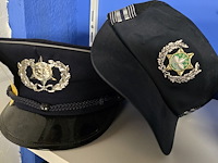 Lot 26 - macou 2 stuks - afbeelding 1 van  3