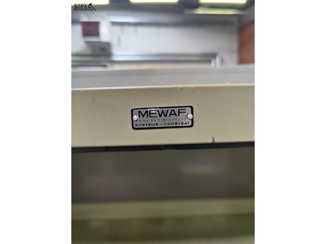 Lot 26 - metalen mewaf kast - afbeelding 3 van  3