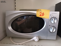 Lot 26 - microgolfoven technolux