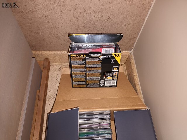 Lot 26 - muziek cd’s en writable cd’s. 37 stuks - afbeelding 4 van  4