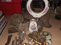 Lot 26 - onderdelen van antieke decoratie