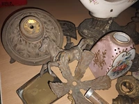 Lot 26 - onderdelen van antieke decoratie - afbeelding 2 van  6