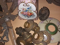 Lot 26 - onderdelen van antieke decoratie - afbeelding 6 van  6