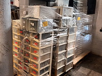 Lot 26 - onderdelen voor gordijn installatie