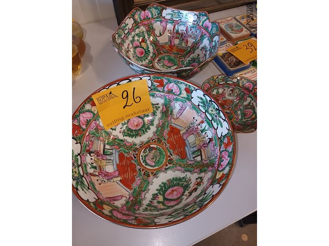Lot 26 - oosterse kommen. 3 stuks - afbeelding 1 van  7