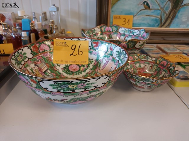 Lot 26 - oosterse kommen. 3 stuks - afbeelding 2 van  7