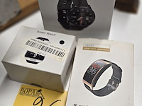 Lot 26 - smartwatches 3 stuks