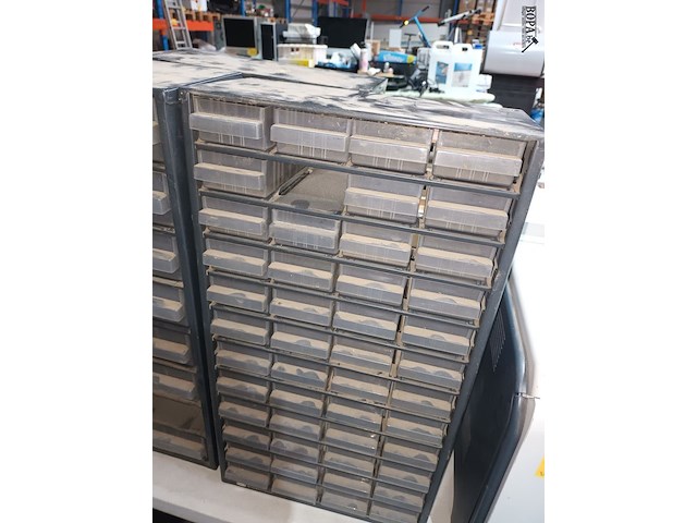 Lot 26 - sorteertoren. 3 stuks - afbeelding 3 van  5