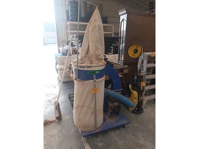 Lot 26 - stofafzuigsysteem - afbeelding 1 van  3